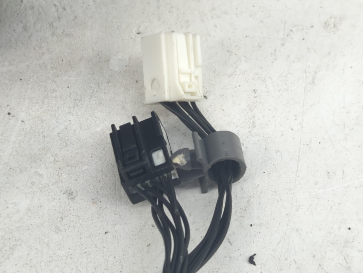 2012-2014 Mercedes-Benz C250 Passenger Side View Mirror - Right Door Mirror OEM Used - Oemusedautoparts1.com
