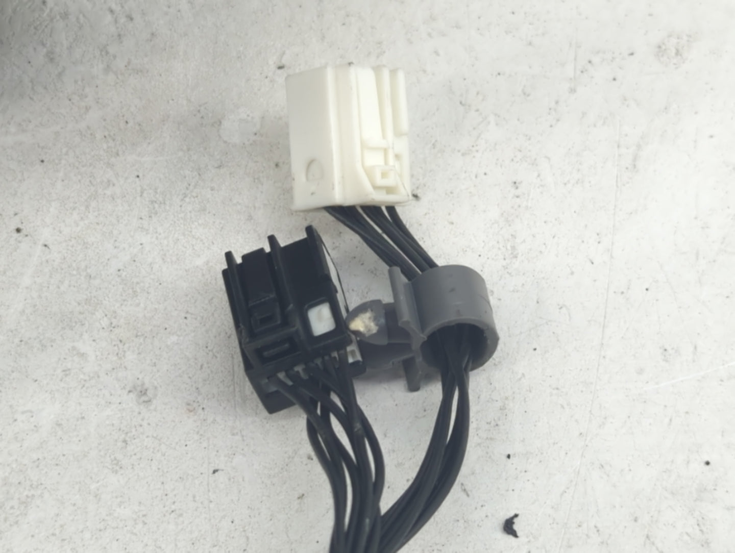 2012-2014 Mercedes-Benz C250 Passenger Side View Mirror - Right Door Mirror OEM Used - Oemusedautoparts1.com