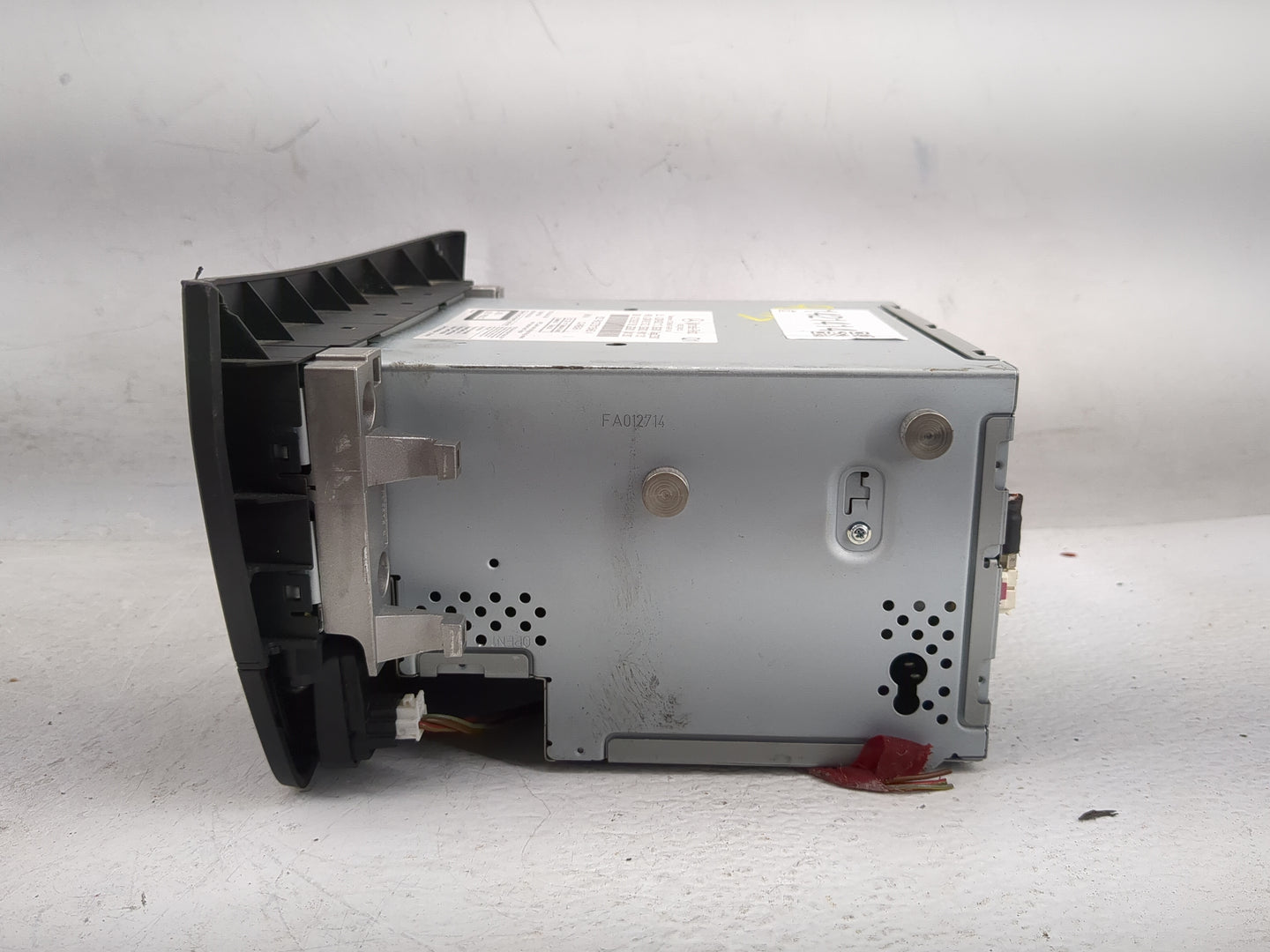 2014-2015 Mercedes-Benz C250 Radio AM FM Cd Player Receiver Replacement P/N:A 204 900 21 13 Fits Fits 2014 2015 OEM Used Aut