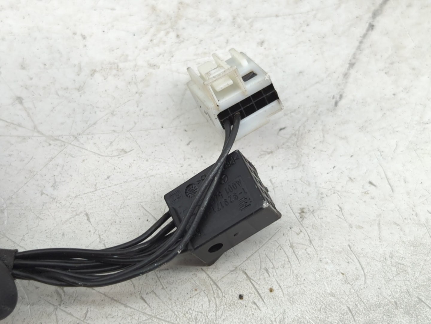 2012-2014 Mercedes-Benz C250 Driver Side View Mirror - Left Door Mirror OEM Used - Oemusedautoparts1.com