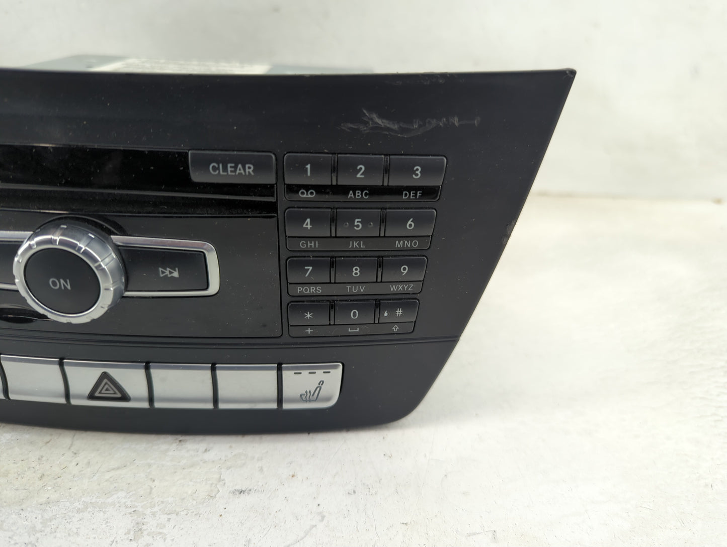 2011-2014 Mercedes-Benz C250 Radio AM FM Cd Player Receiver Replacement P/N:A 204 900 17 15 Fits OEM Used Auto Parts - Oemus