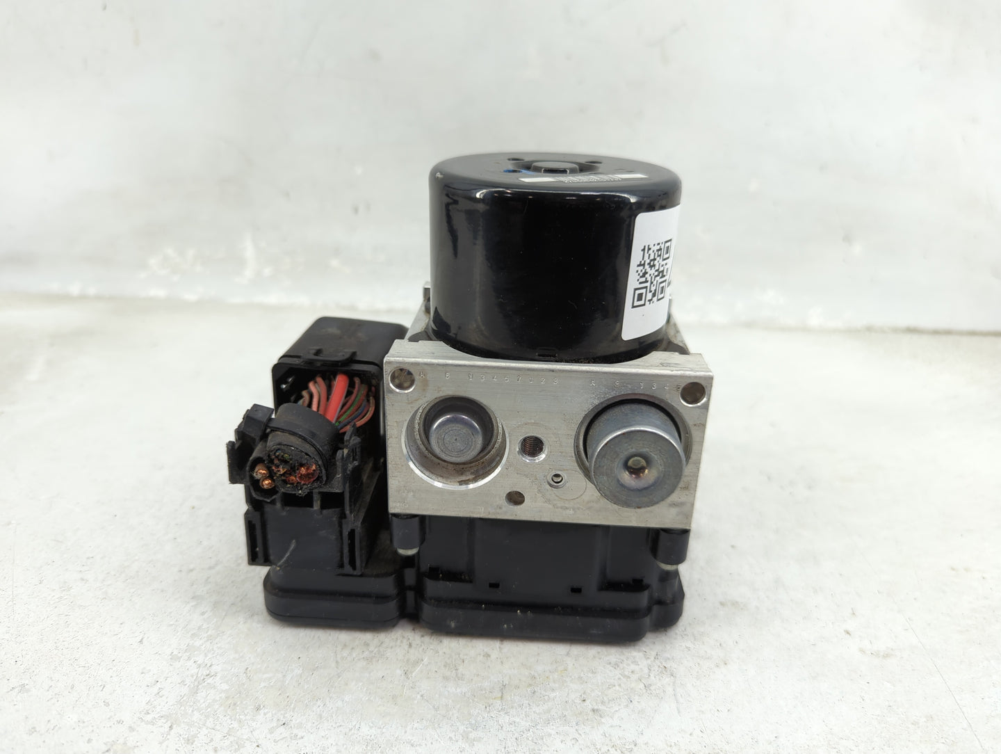 2013-2015 Mercedes-Benz C250 ABS Pump Control Module Replacement P/N:A 172 431 42 12 Fits Fits 2013 2014 2015 OEM Used Auto 
