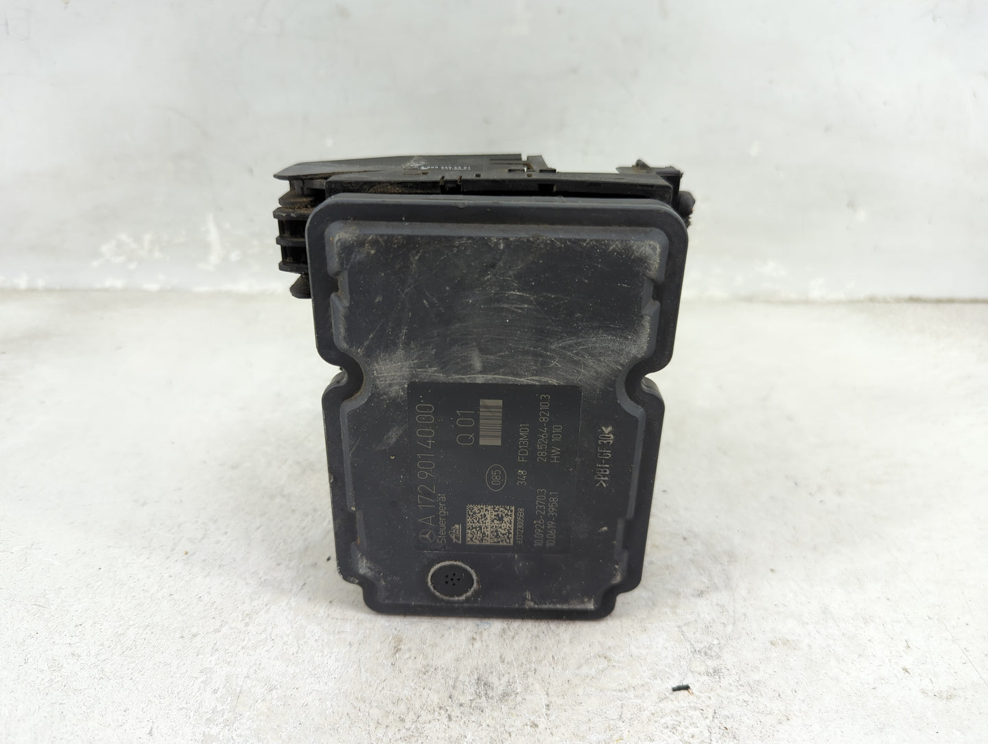 2013-2015 Mercedes-Benz C250 ABS Pump Control Module Replacement P/N:A 172 431 42 12 Fits Fits 2013 2014 2015 OEM Used Auto 