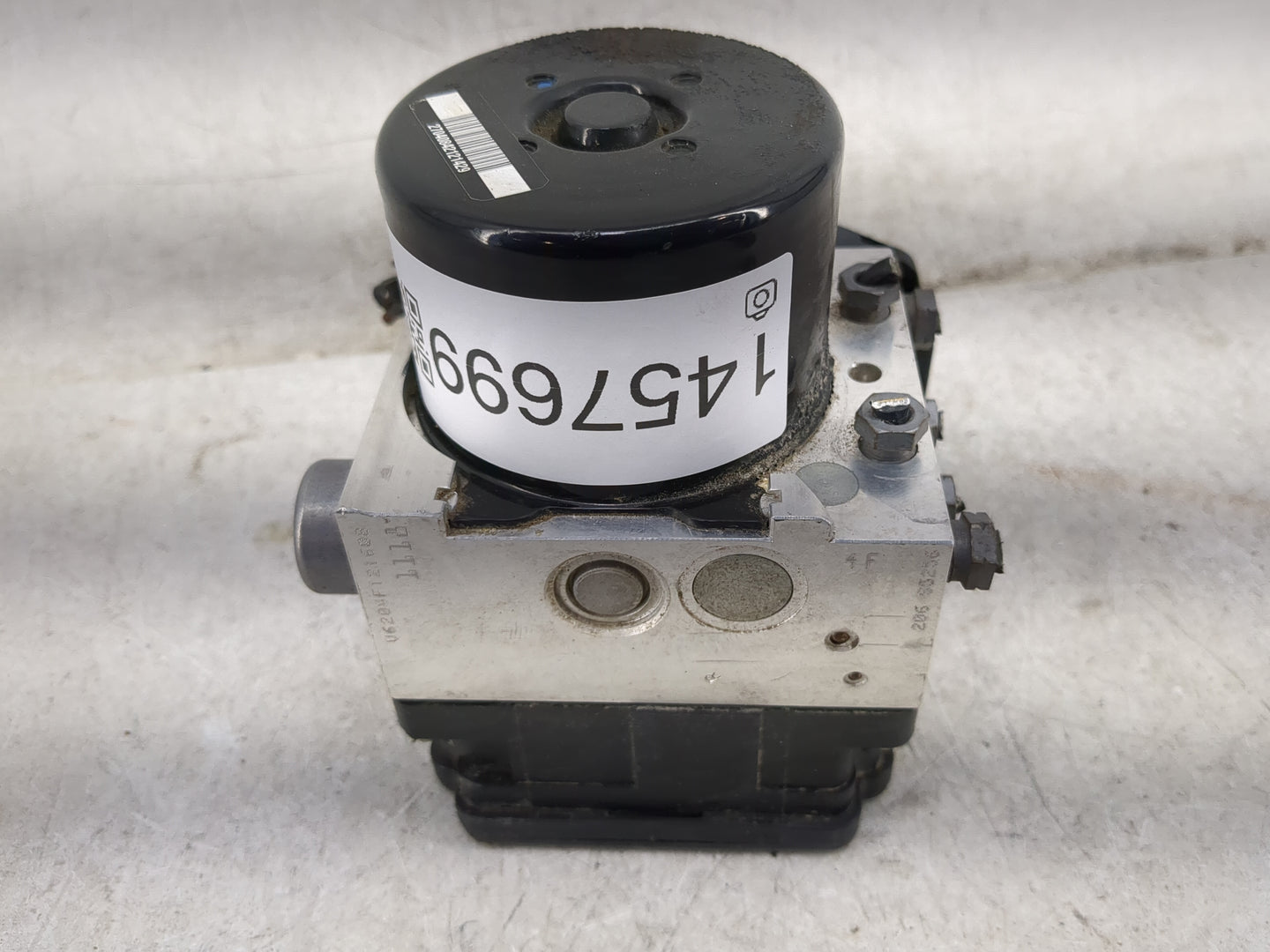 2013-2015 Mercedes-Benz C250 ABS Pump Control Module Replacement P/N:A 172 431 42 12 Fits Fits 2013 2014 2015 OEM Used Auto 