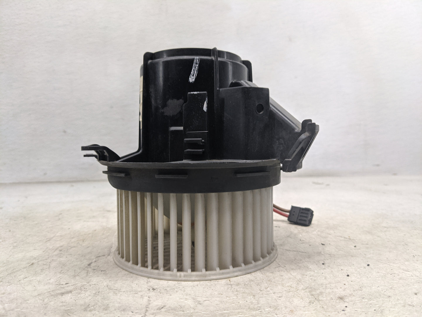 2011-2015 Mercedes-Benz C250 Heater AC Blower Motor Fits Fits 2011 2012 2013 2014 2015 2016 2017 2018 2019 2020 OEM Used Aut