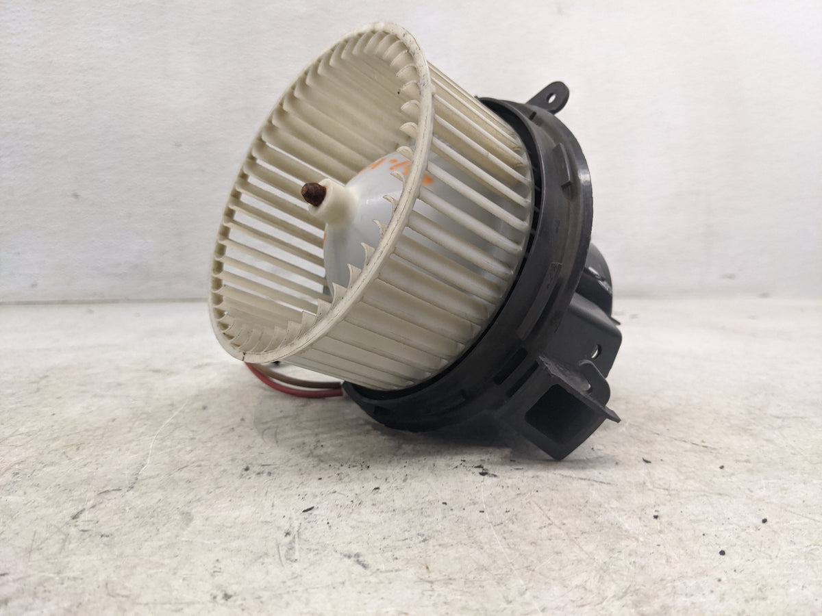 2011-2015 Mercedes-Benz C250 Heater AC Blower Motor Fits Fits 2011 2012 2013 2014 2015 2016 2017 2018 2019 2020 OEM Used Aut