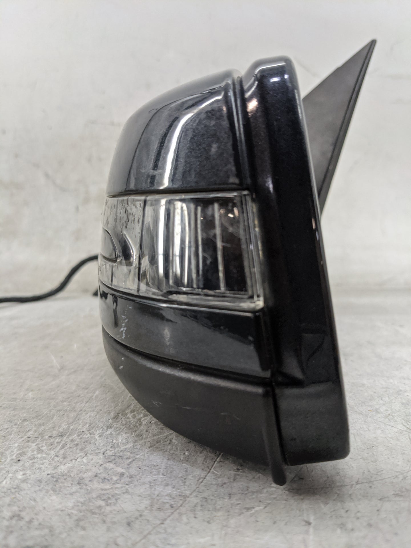 2012-2014 Mercedes-Benz C250 Driver Side View Mirror - Left Door Mirror OEM Used - Oemusedautoparts1.com