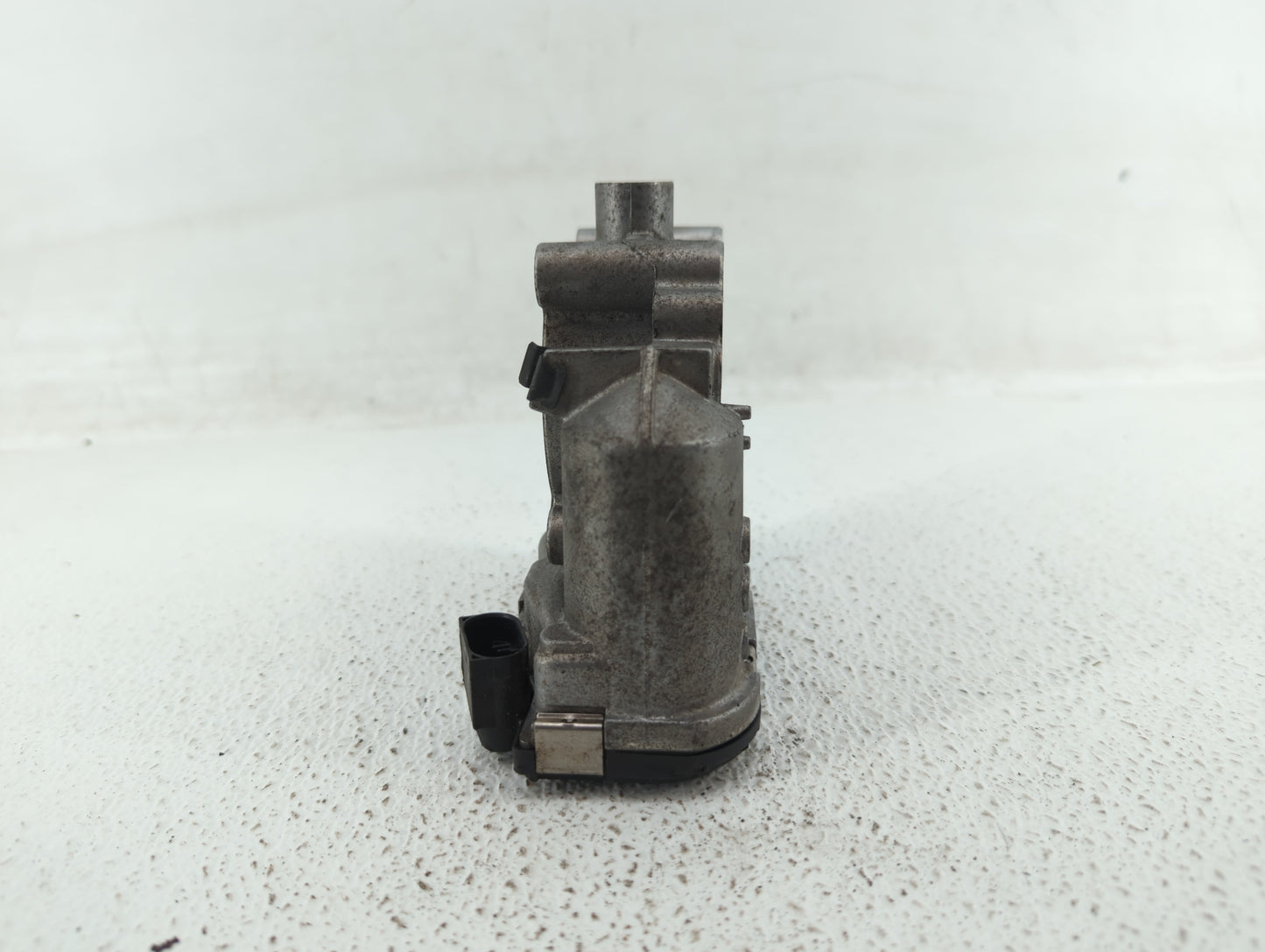 2012-2015 Mercedes-Benz C250 Throttle Body P/N:266 141 05 25 2661410525 Fits OEM Used Auto Parts - Oemusedautoparts1.com