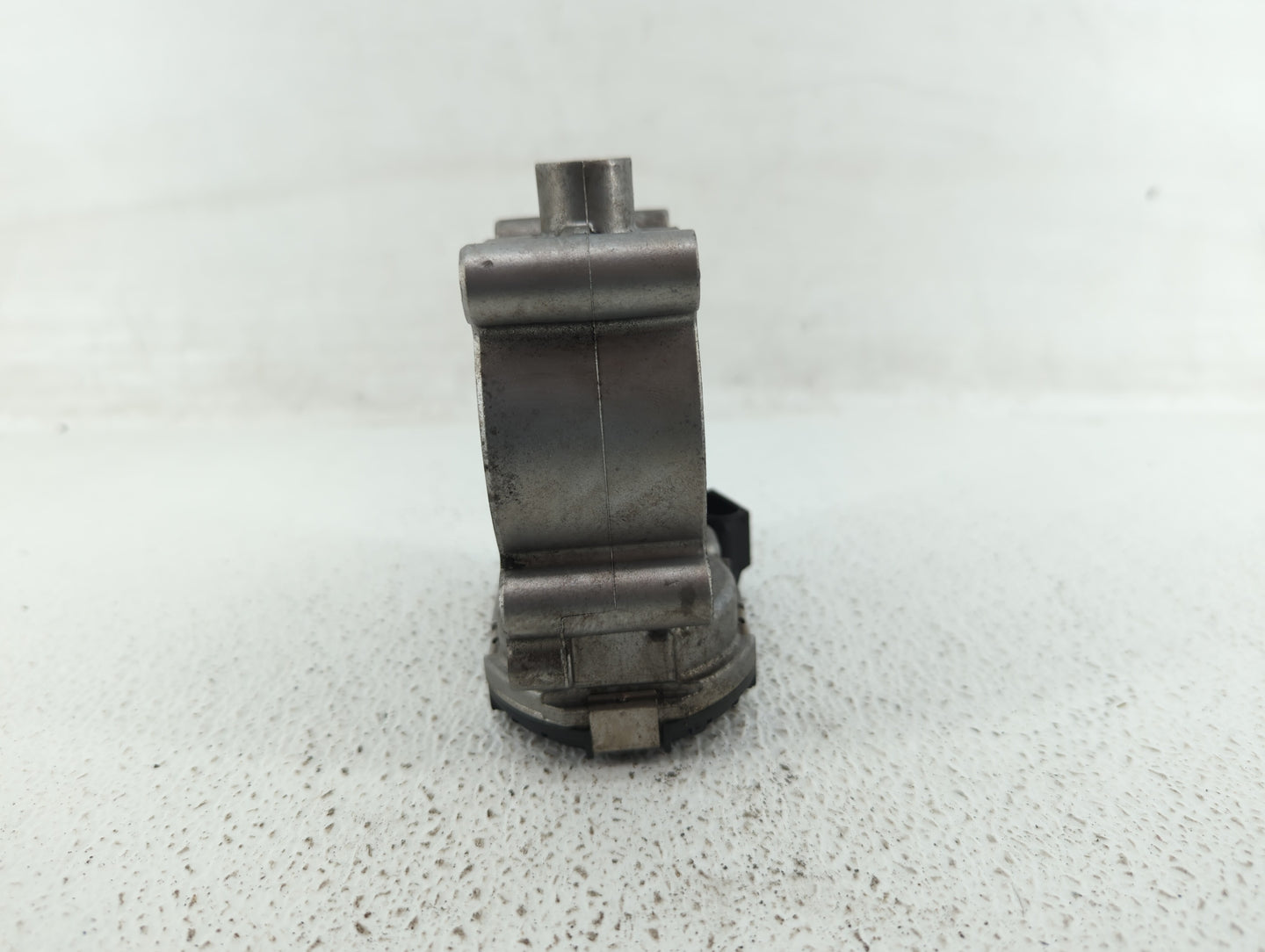 2012-2015 Mercedes-Benz C250 Throttle Body P/N:266 141 05 25 2661410525 Fits OEM Used Auto Parts - Oemusedautoparts1.com