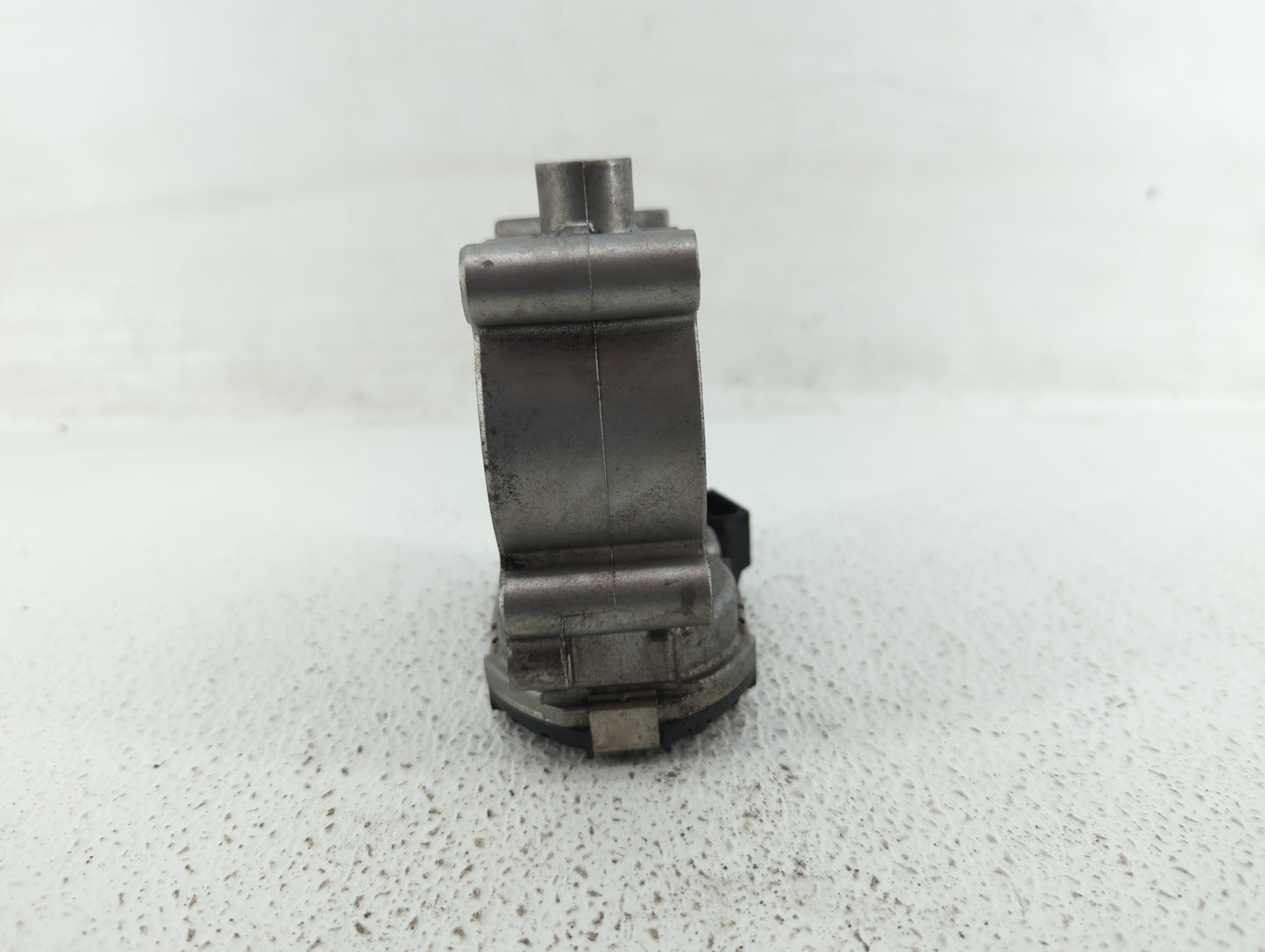 2012-2015 Mercedes-Benz C250 Throttle Body P/N:266 141 05 25 2661410525 Fits OEM Used Auto Parts - Oemusedautoparts1.com