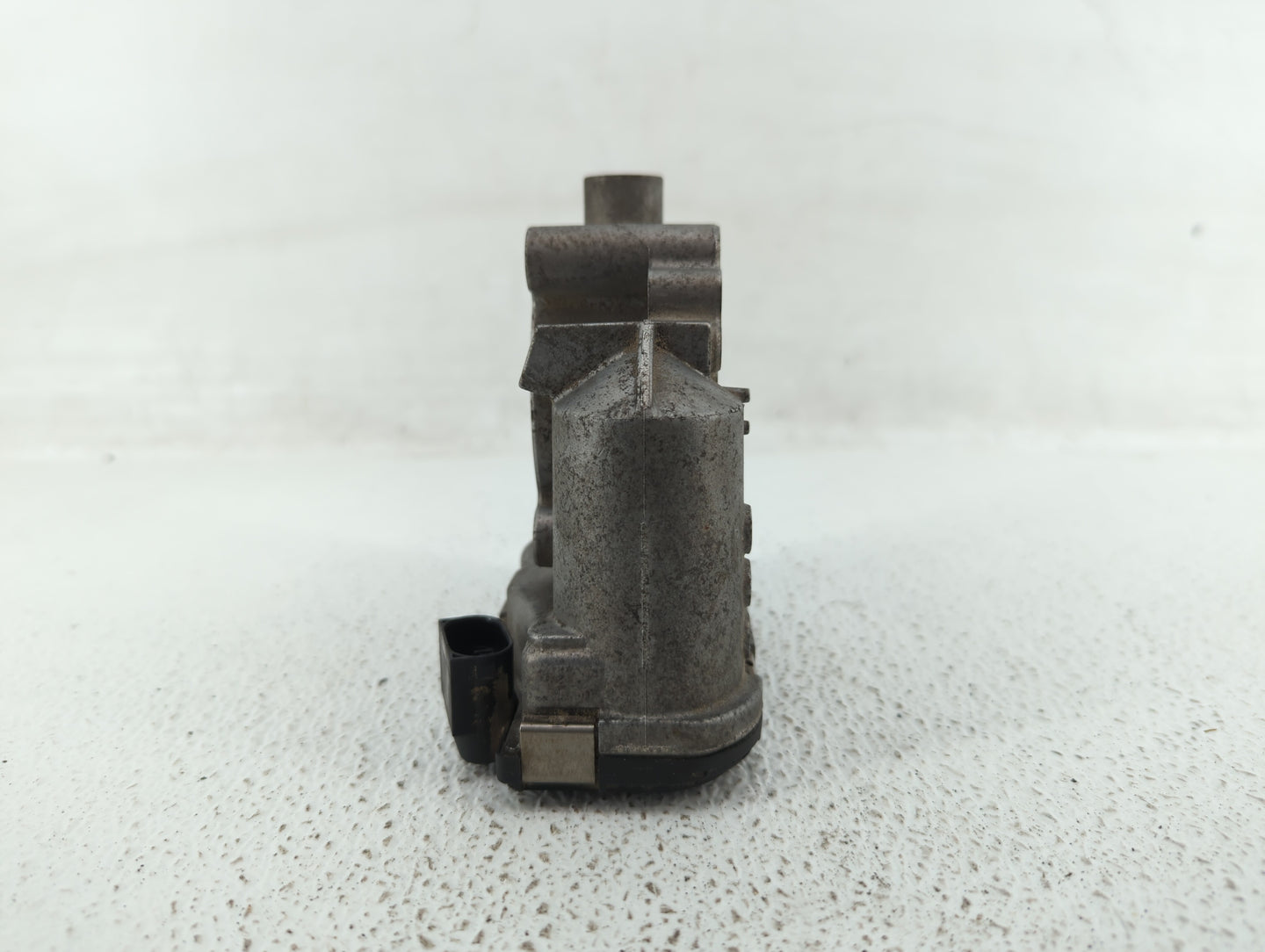 2012-2015 Mercedes-Benz C250 Throttle Body P/N:266 141 05 25 2661410525 Fits OEM Used Auto Parts - Oemusedautoparts1.com