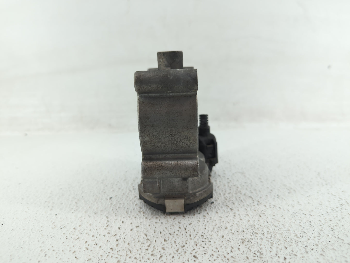 2012-2015 Mercedes-Benz C250 Throttle Body P/N:266 141 05 25 2661410525 Fits OEM Used Auto Parts - Oemusedautoparts1.com