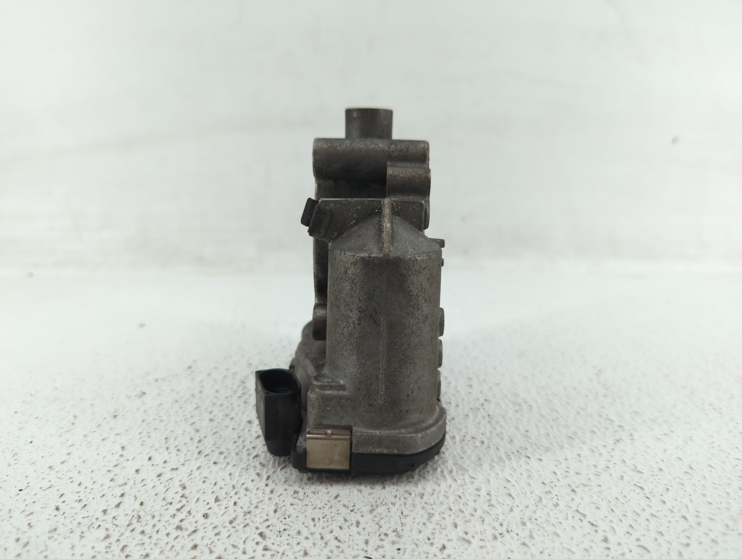 2012-2015 Mercedes-Benz C250 Throttle Body P/N:266 141 05 25 2661410525 Fits OEM Used Auto Parts - Oemusedautoparts1.com