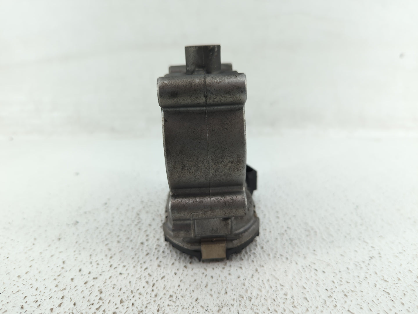 2012-2015 Mercedes-Benz C250 Throttle Body P/N:266 141 05 25 2661410525 Fits OEM Used Auto Parts - Oemusedautoparts1.com