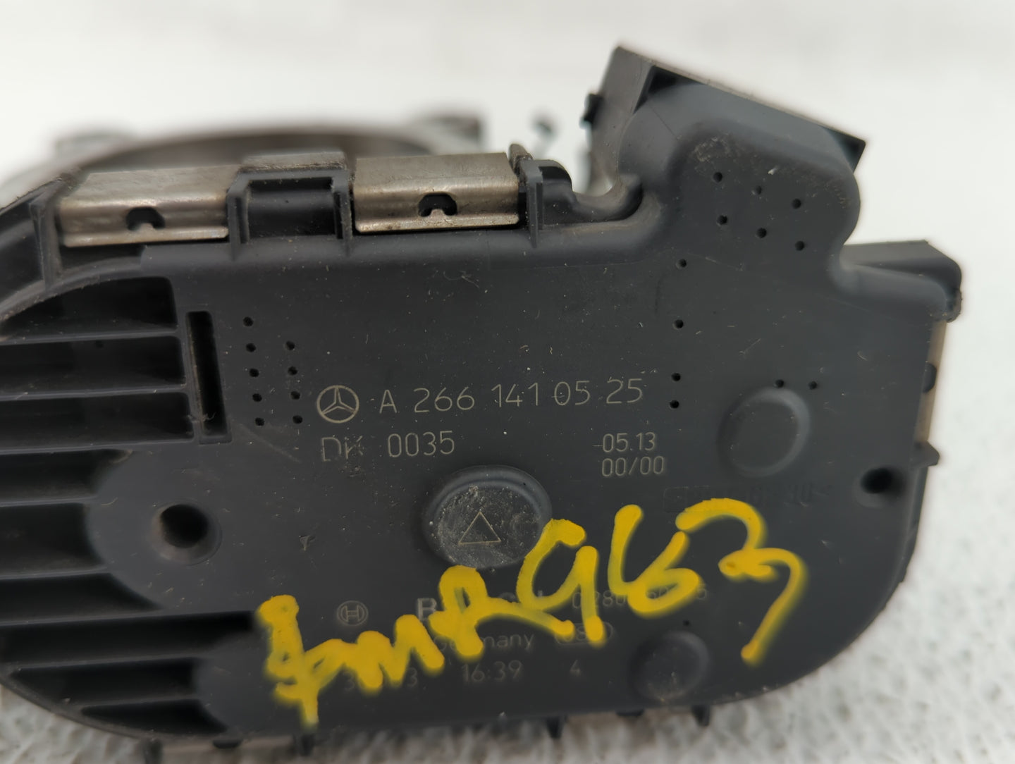 2012-2015 Mercedes-Benz C250 Throttle Body P/N:266 141 05 25 2661410525 Fits OEM Used Auto Parts - Oemusedautoparts1.com