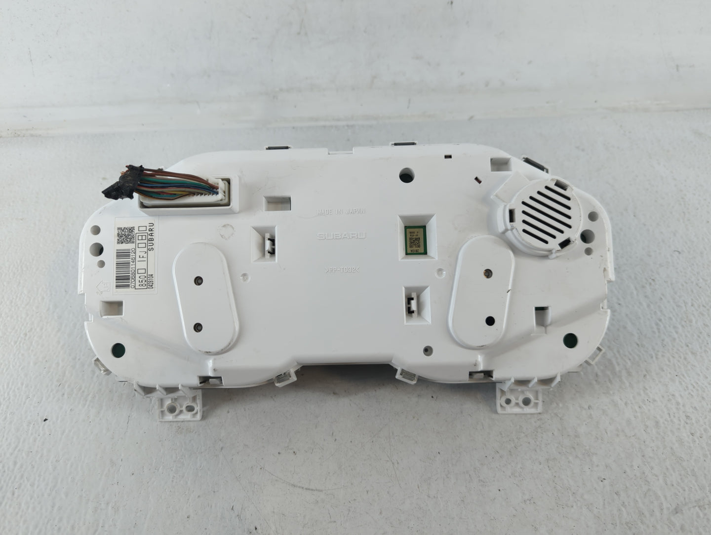 2014-2015 Mercedes-Benz C250 Instrument Cluster Speedometer Gauges P/N:0428104 8500IFJ080 Miles: Fits Fits 2014 2015 OEM Use