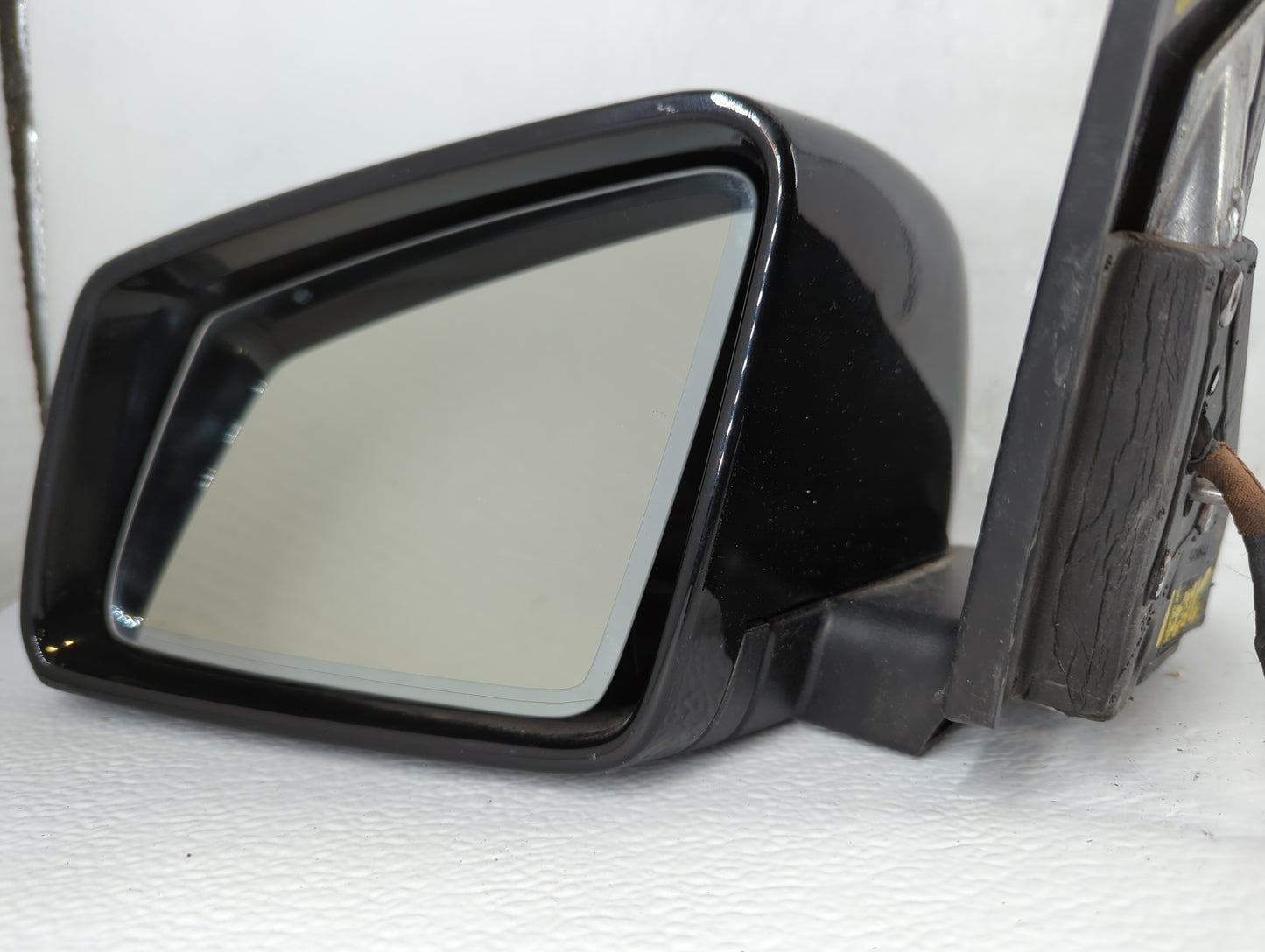 2012-2014 Mercedes-Benz C250 Driver Side View Mirror - Left Door Mirror OEM Used - Oemusedautoparts1.com