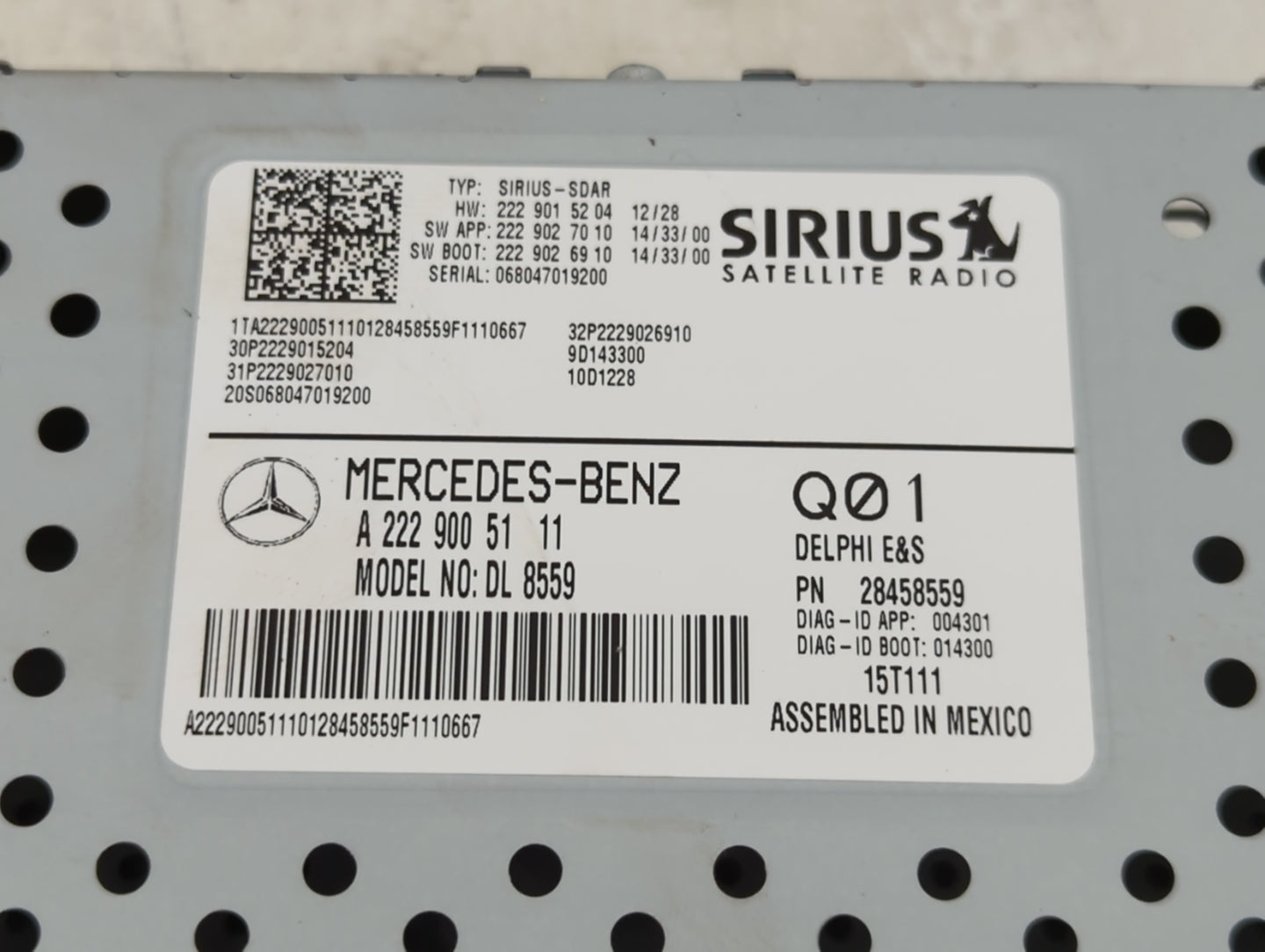 2014 Mercedes-Benz C300 Radio AM FM Cd Player Receiver Replacement P/N:A 222 900 51 11 Fits Fits 2015 OEM Used Auto Parts - 