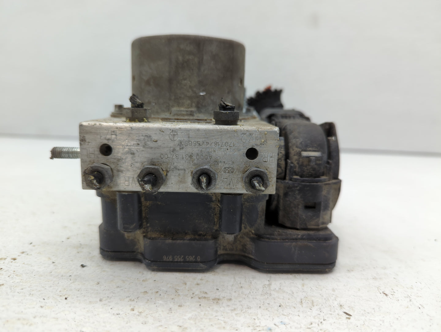 2014 Mercedes-Benz C300 ABS Pump Control Module Replacement P/N:A000 431 37 00 A009 431 64 12 Fits Fits 2015 2016 2017 2018 
