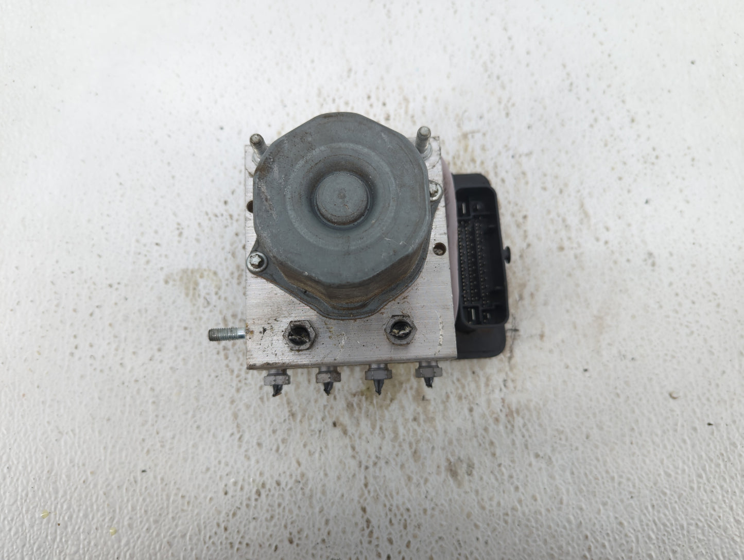 2014 Mercedes-Benz C300 ABS Pump Control Module Replacement P/N:A000 431 37 00 A009 431 64 12 Fits Fits 2015 2016 2017 2018 