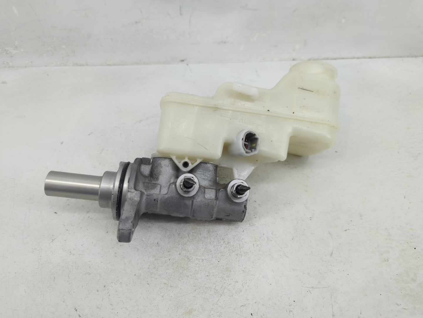 Mercedes-benz C350 Brake Master Cylinder - Oemusedautoparts1.com