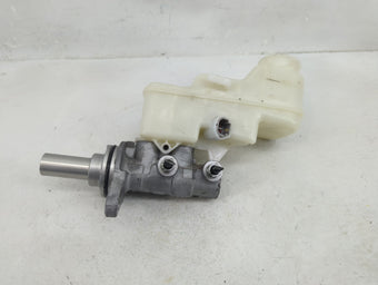 compare product Mercedes-benz C350 Brake Master Cylinder