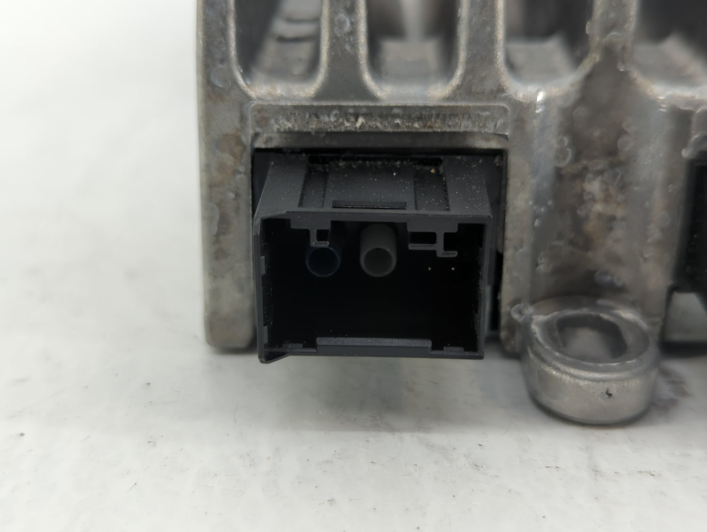 2014-2015 Mercedes-Benz C350 Radio AM FM Cd Player Receiver Replacement P/N:A 246 900 24 18 Fits OEM Used Auto Parts - Oemus