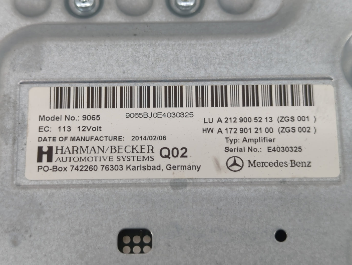 2014-2015 Mercedes-Benz C350 Radio AM FM Cd Player Receiver Replacement P/N:A 246 900 24 18 Fits OEM Used Auto Parts - Oemus