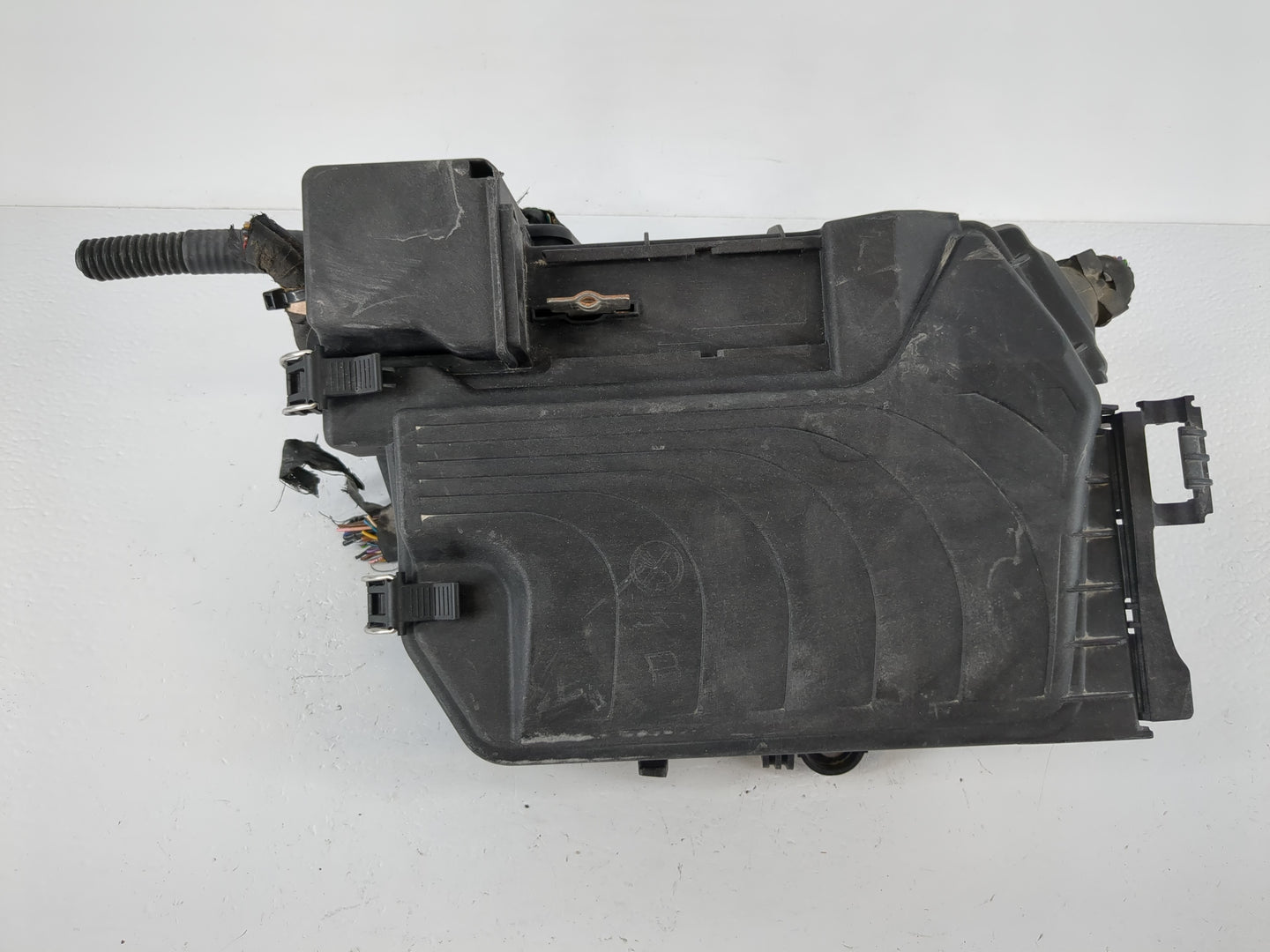 2014-2019 Mercedes-Benz Cla250 Fusebox Fuse Box Panel Relay Module P/N:A 246 540 01 82 Fits OEM Used Auto Parts - Oemusedaut