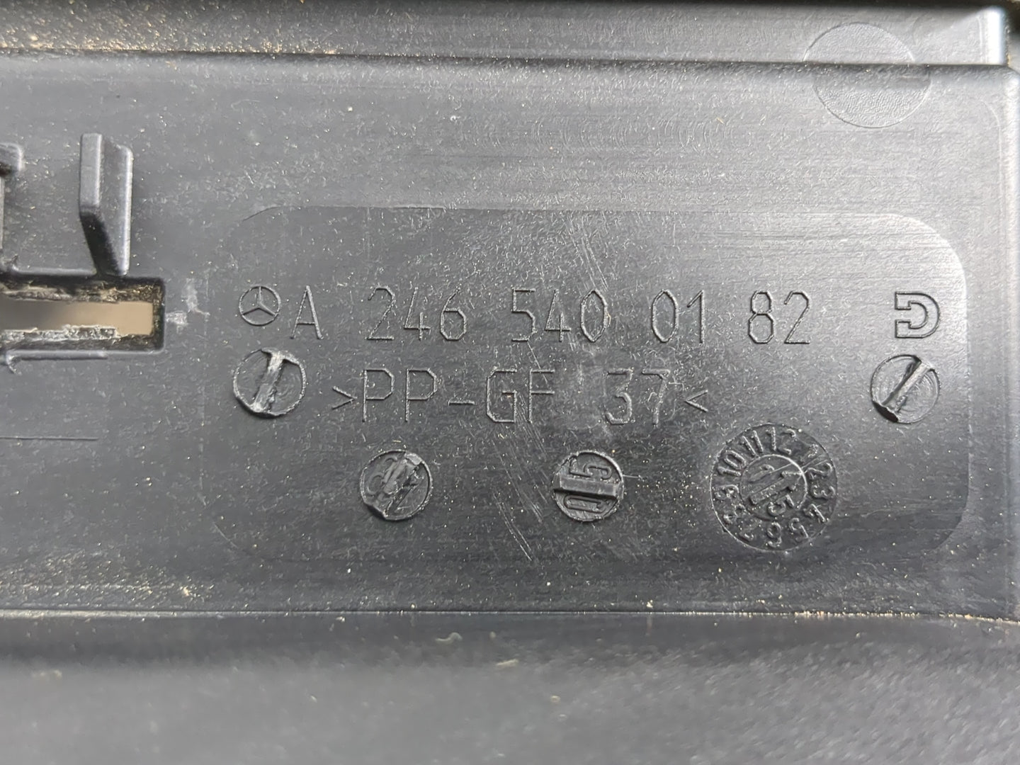 2014-2019 Mercedes-Benz Cla250 Fusebox Fuse Box Panel Relay Module P/N:A 246 540 01 82 Fits OEM Used Auto Parts - Oemusedaut