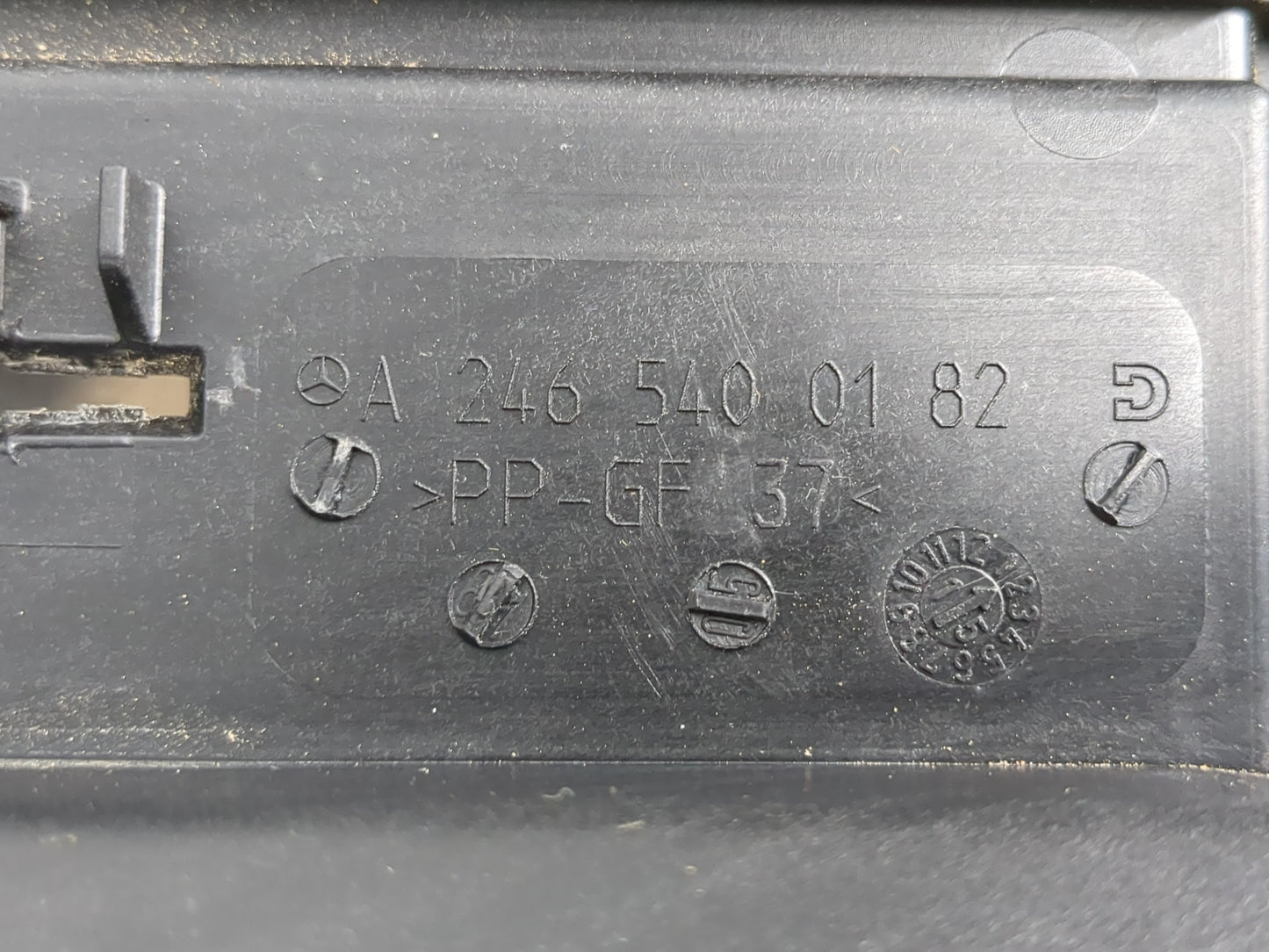 2014-2019 Mercedes-Benz Cla250 Fusebox Fuse Box Panel Relay Module P/N:A 246 540 01 82 Fits OEM Used Auto Parts - Oemusedaut