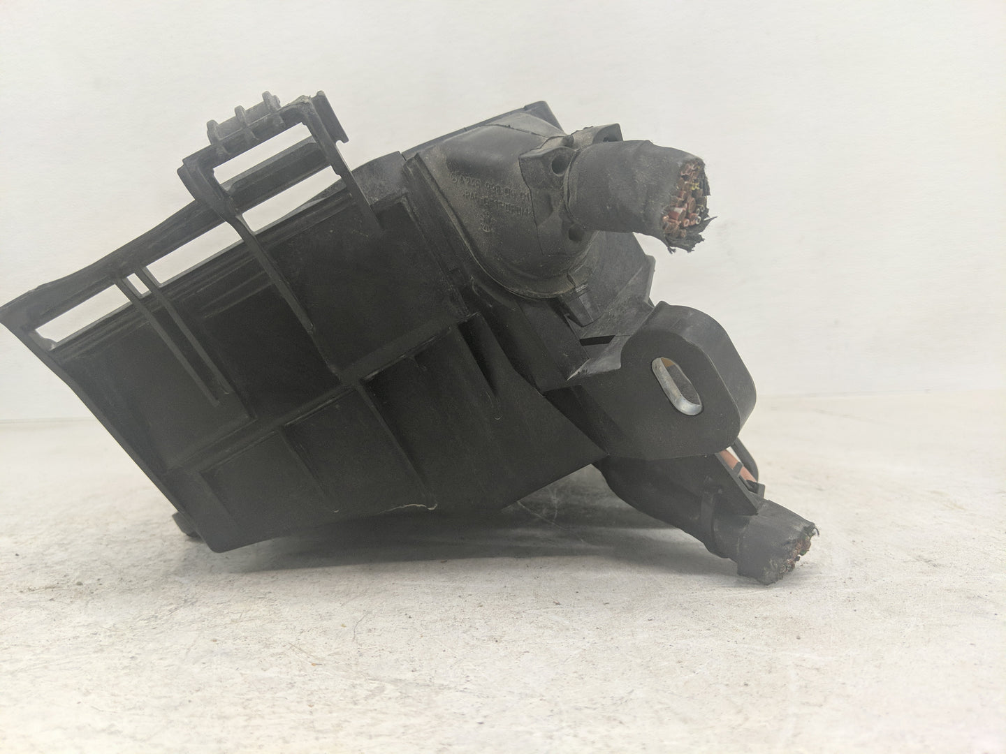 2014-2019 Mercedes-Benz Cla250 Fusebox Fuse Box Panel Relay Module P/N:A 246 540 01 82 Fits OEM Used Auto Parts - Oemusedaut