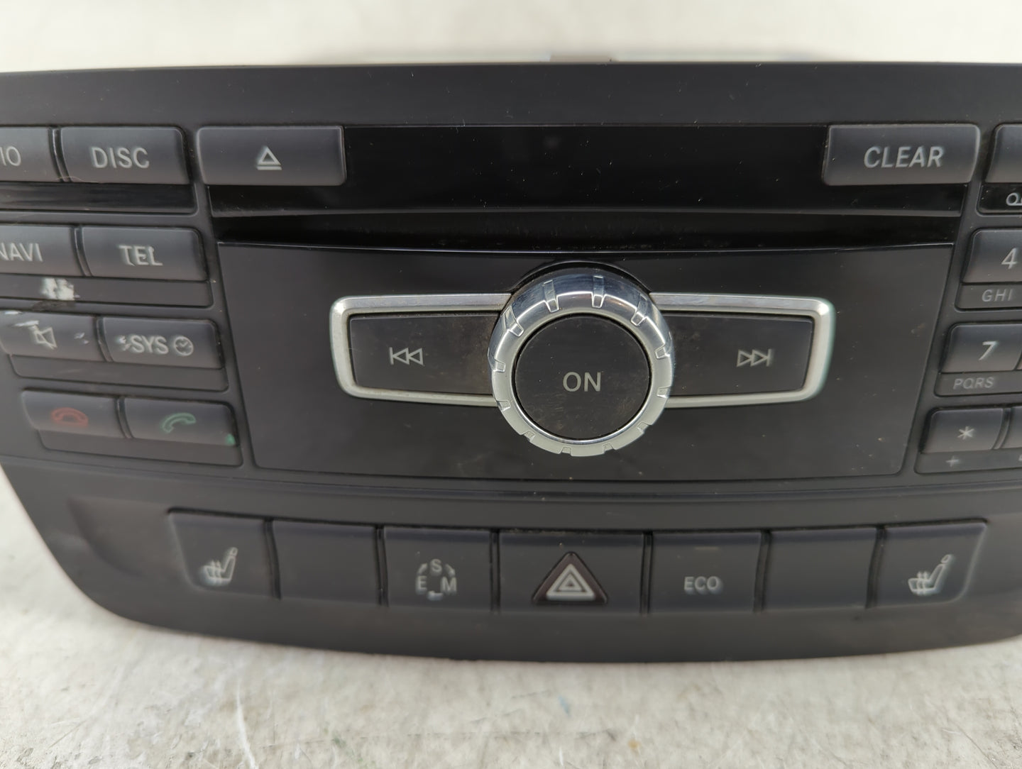 2014 Mercedes-Benz Cla250 Radio AM FM Cd Player Receiver Replacement P/N:A 212 902 23 09 A 246 901 19 05, A 246 900 99 12 Fi