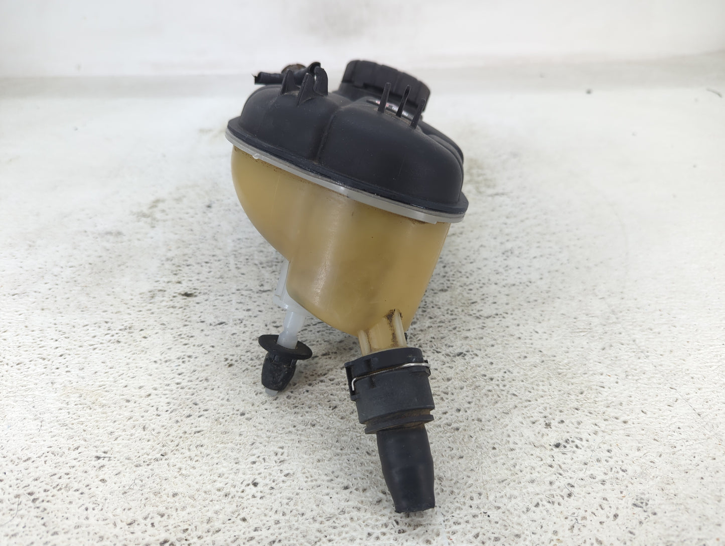 2014 Cla250 Radiator Coolant Overflow Expansion Tank Bottle - Oemusedautoparts1.com