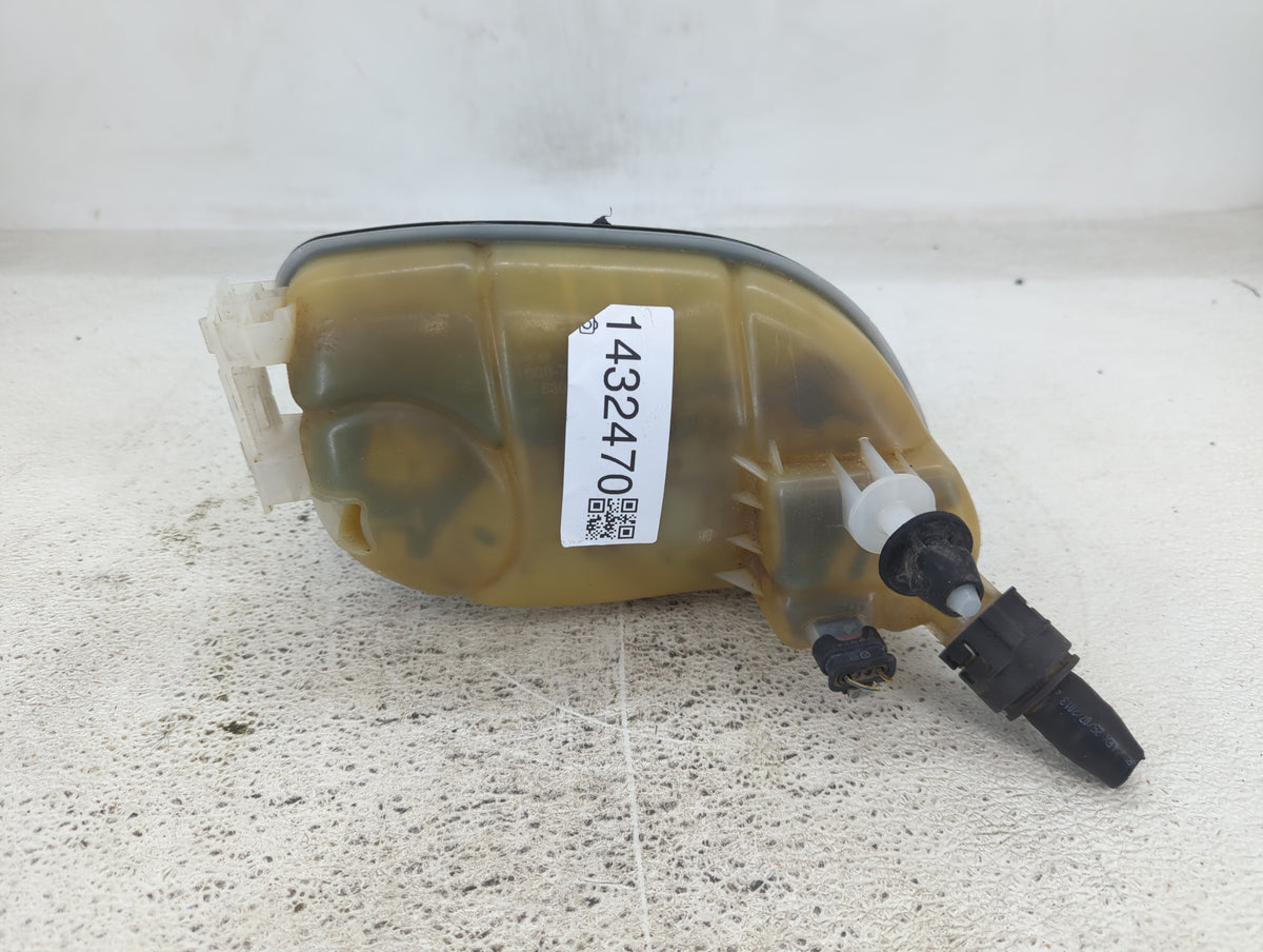 2014 Cla250 Radiator Coolant Overflow Expansion Tank Bottle - Oemusedautoparts1.com
