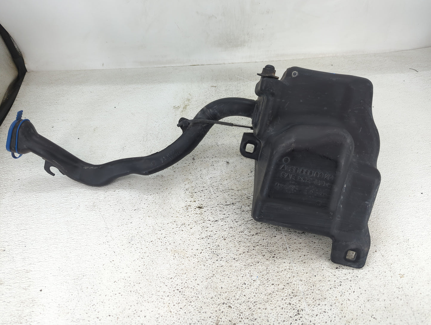 2014 Mercedes-benz Cla250 Windshield Washer Fluid Reservoir Bottle Oem - Oemusedautoparts1.com