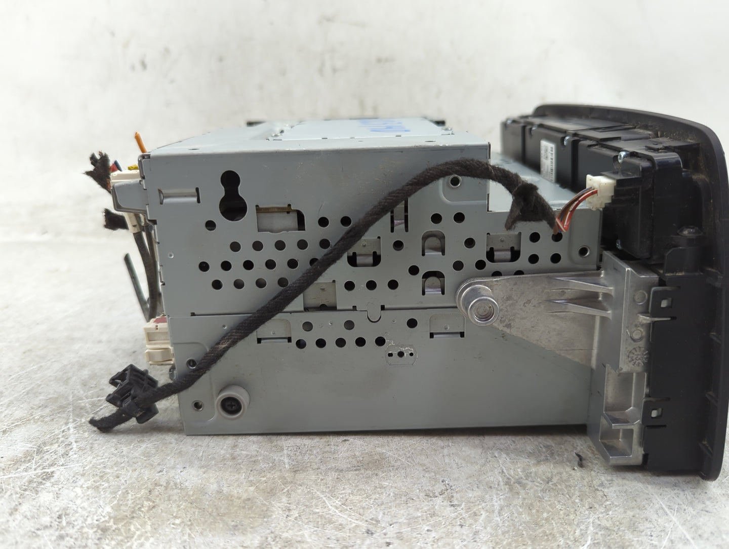 2014 Mercedes-Benz Cla250 Radio AM FM Cd Player Receiver Replacement P/N:A2469005912 A2469014604, A2129029008, NR-207 Fits O