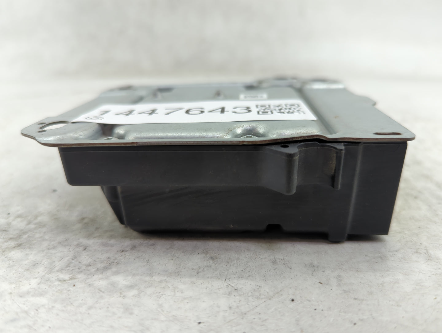 2014 Mercedes-benz Cla250 Safety Restraint Srs Airbag Control Module - Oemusedautoparts1.com