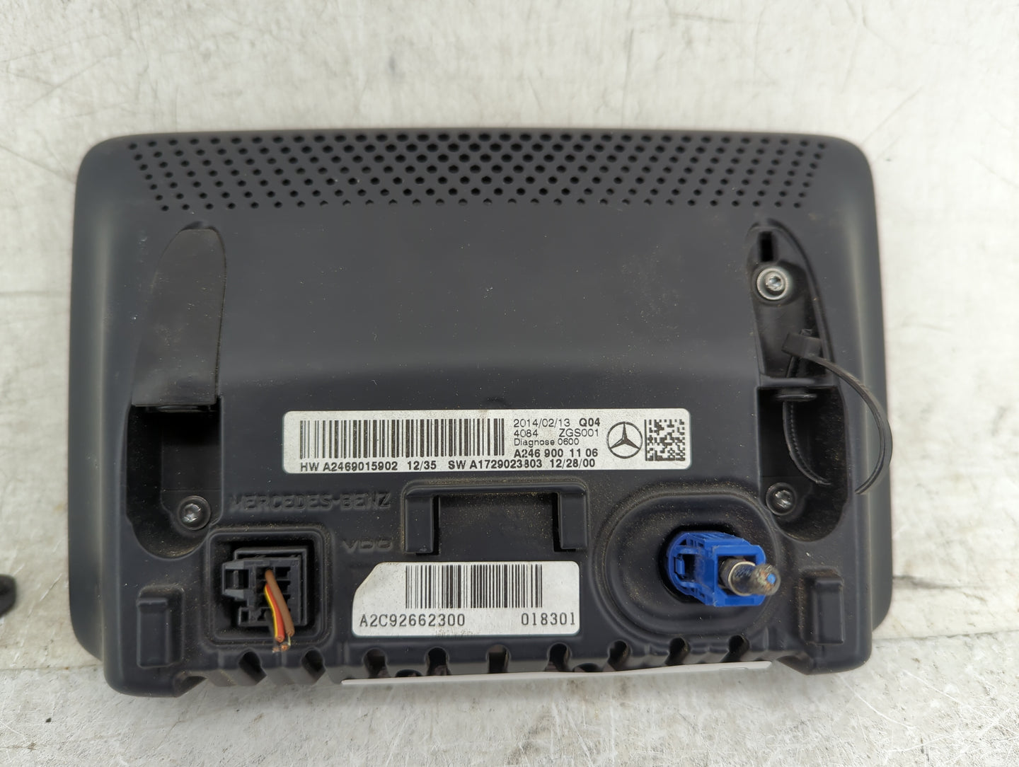 2014-2014 Mercedes-benz Cla250 Information Display Screen - Oemusedautoparts1.com