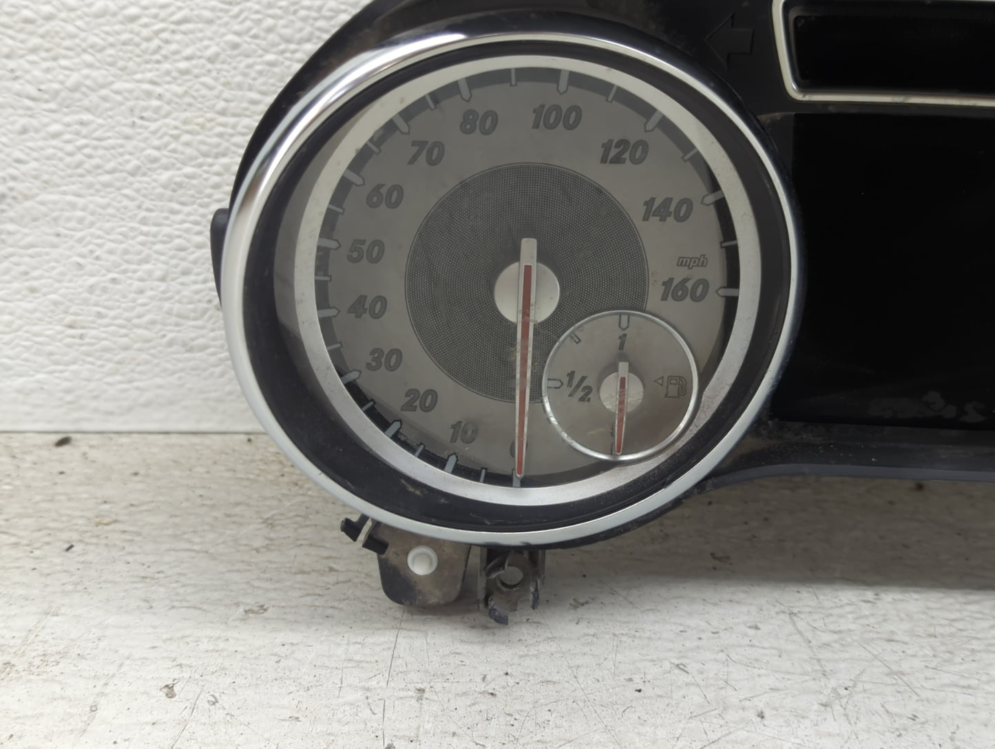 2014-2015 Mercedes-Benz Cla250 Instrument Cluster Speedometer Gauges P/N:0 263 697 035 A117 900 76 00 Miles: Fits Fits 2014 