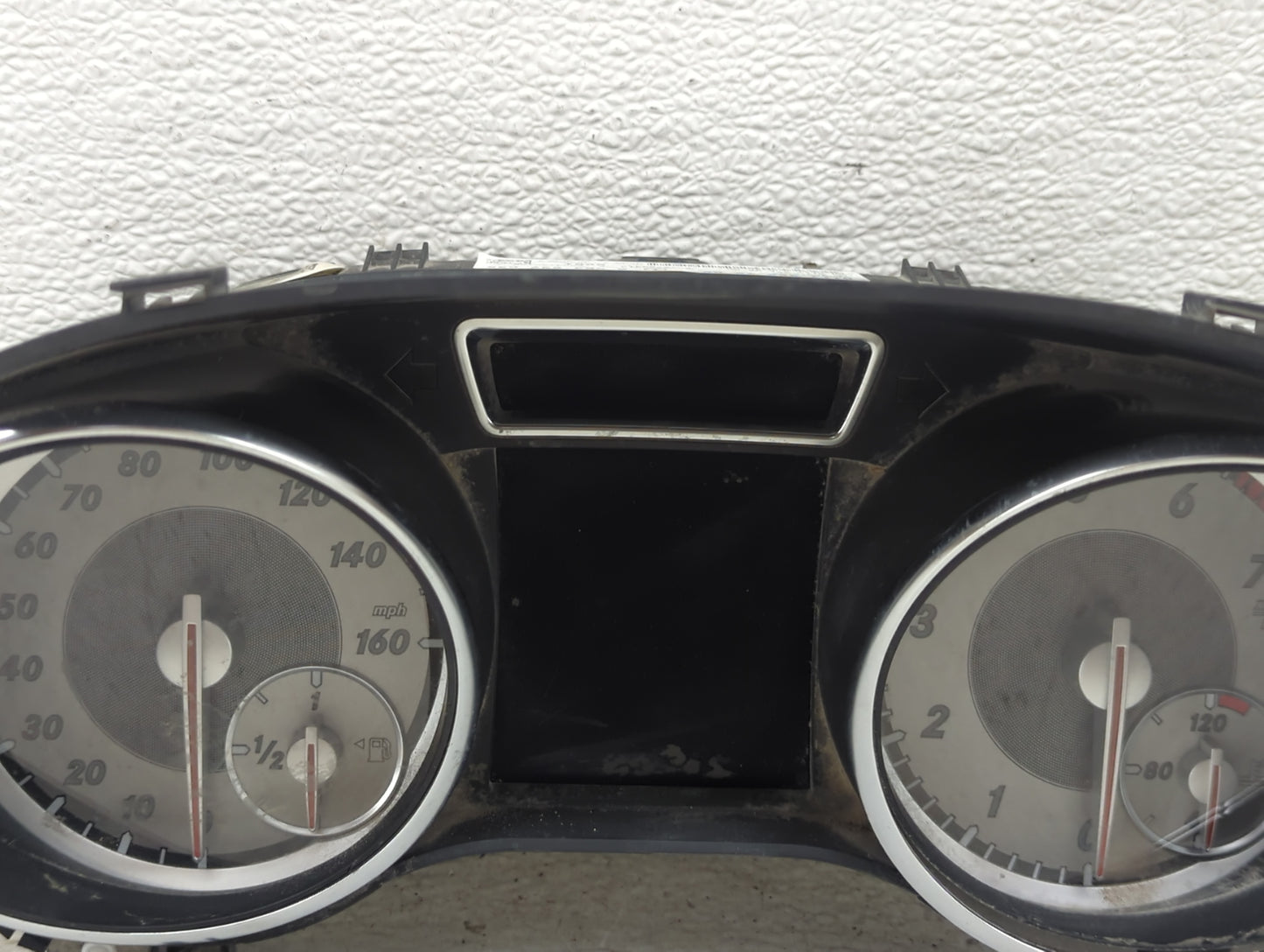 2014-2015 Mercedes-Benz Cla250 Instrument Cluster Speedometer Gauges P/N:0 263 697 035 A117 900 76 00 Miles: Fits Fits 2014 