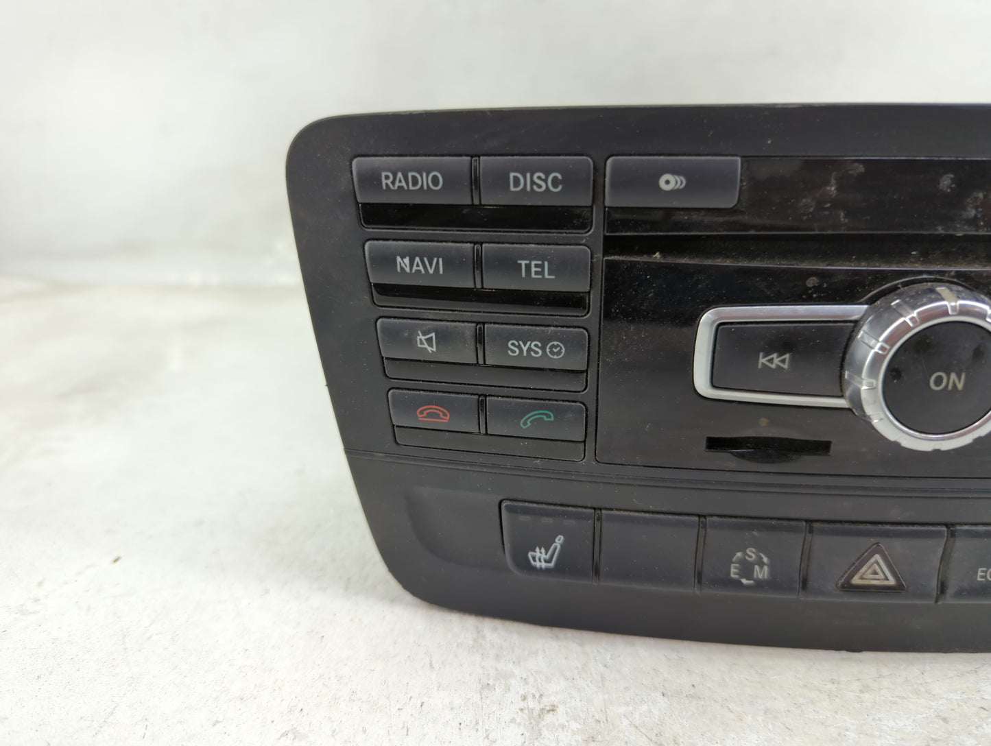 2014 Mercedes-Benz Cla250 Radio AM FM Cd Player Receiver Replacement P/N:A 246 900 59 12 Fits OEM Used Auto Parts - Oemuseda