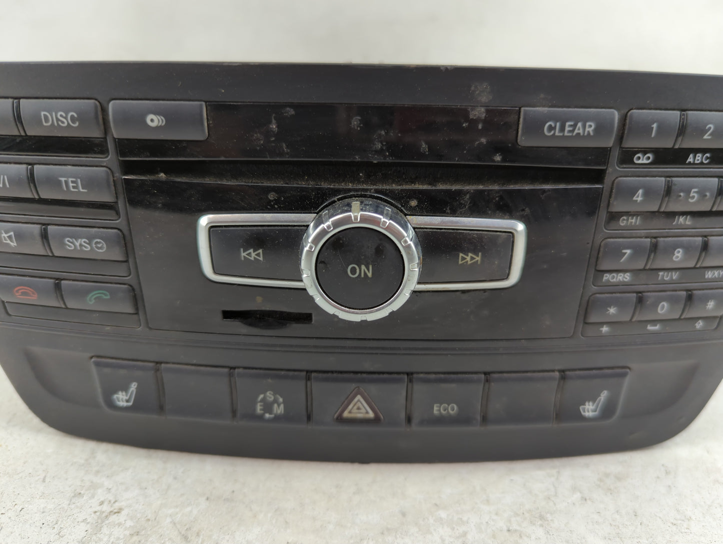 2014 Mercedes-Benz Cla250 Radio AM FM Cd Player Receiver Replacement P/N:A 246 900 59 12 Fits OEM Used Auto Parts - Oemuseda