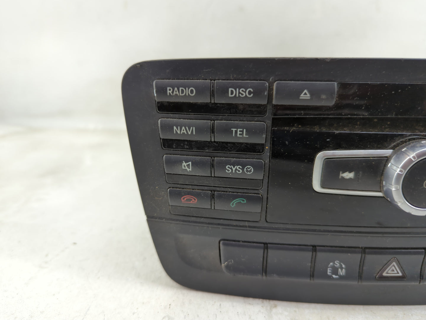 2014 Mercedes-Benz Cla250 Radio AM FM Cd Player Receiver Replacement P/N:CQ-JP53E1AEB A 212 902 51 08, A 246 901 01 02 Fits 