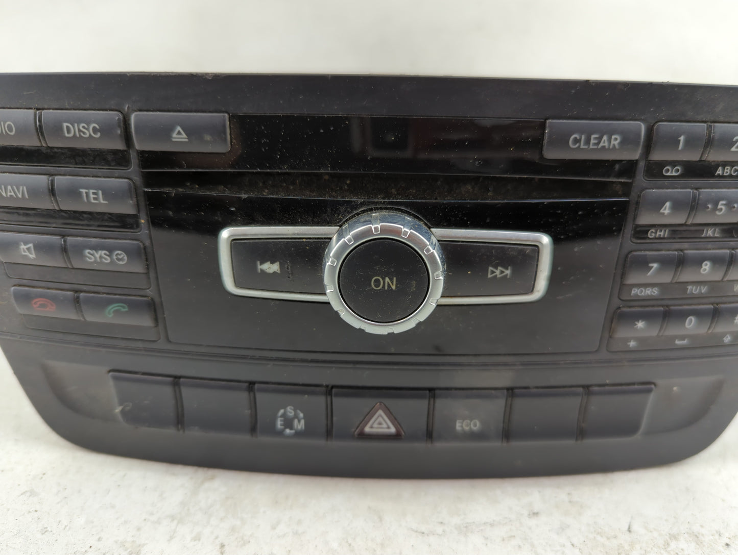 2014 Mercedes-Benz Cla250 Radio AM FM Cd Player Receiver Replacement P/N:CQ-JP53E1AEB A 212 902 51 08, A 246 901 01 02 Fits 