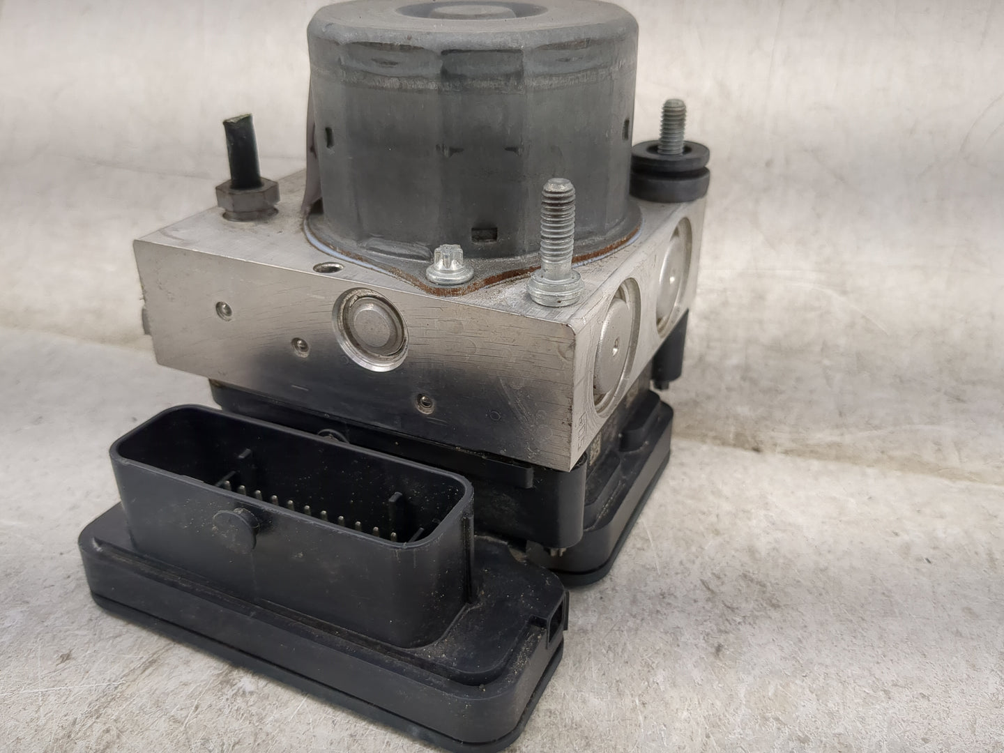 2014-2019 Mercedes-Benz Cla250 ABS Pump Control Module Replacement P/N:A009 431 64 12 Fits Fits 2014 2015 2016 2017 2018 201