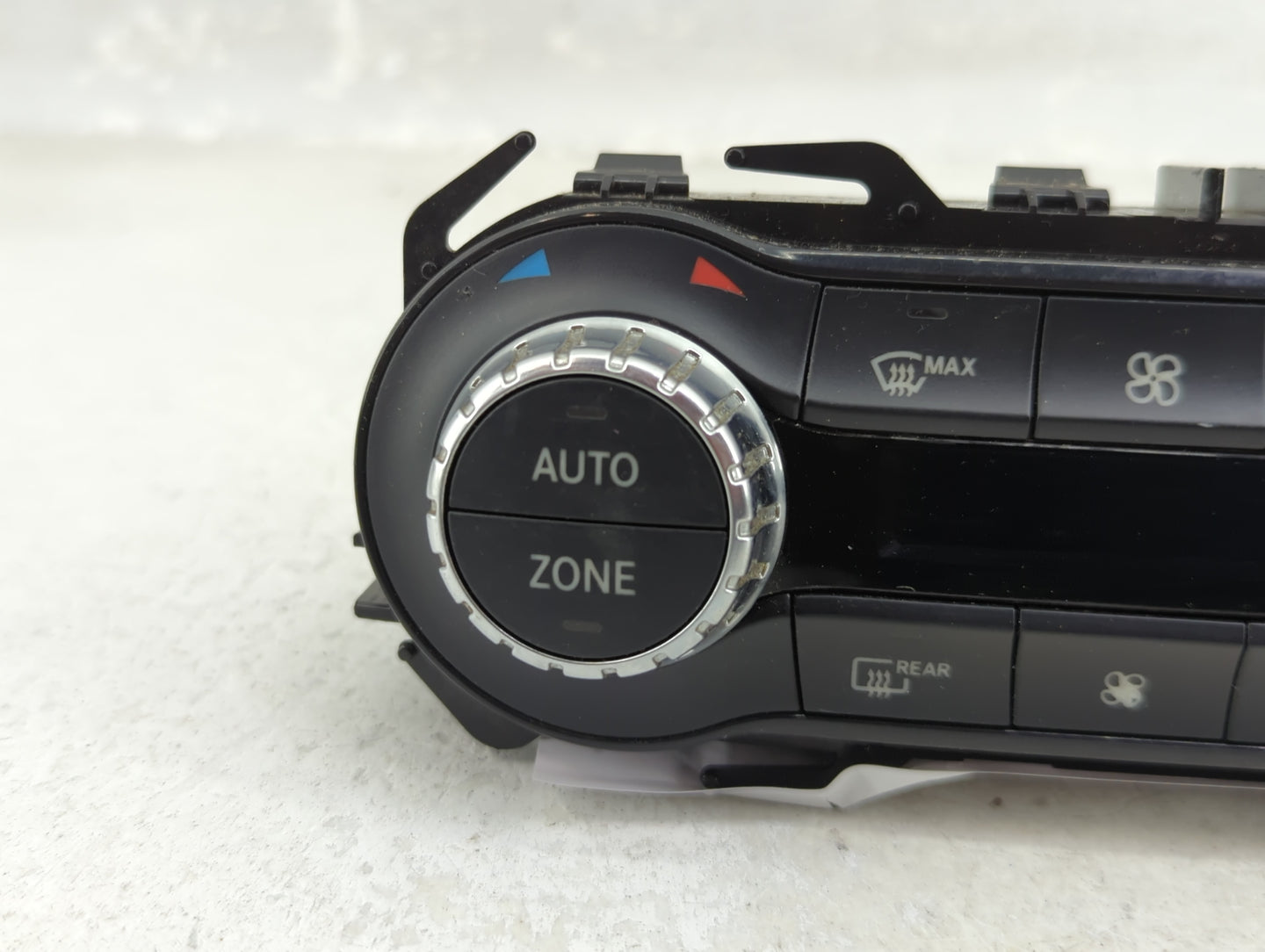 2014 Mercedes-Benz Cla250 Climate Control Module Temperature AC/Heater Replacement P/N:A245 901 09 05 A246 900 25 08 Fits OE