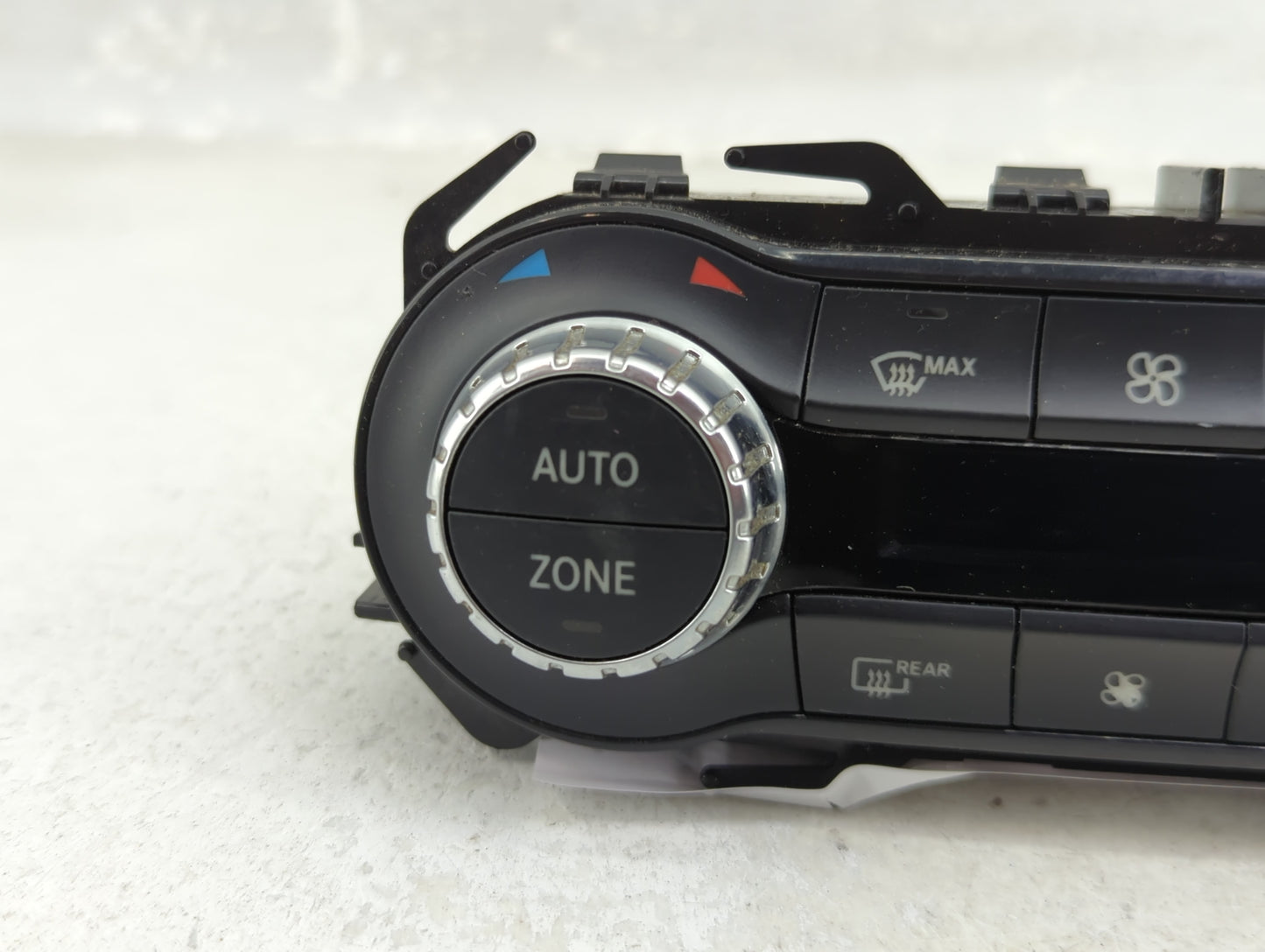 2014 Mercedes-Benz Cla250 Climate Control Module Temperature AC/Heater Replacement P/N:A245 901 09 05 A246 900 25 08 Fits OE
