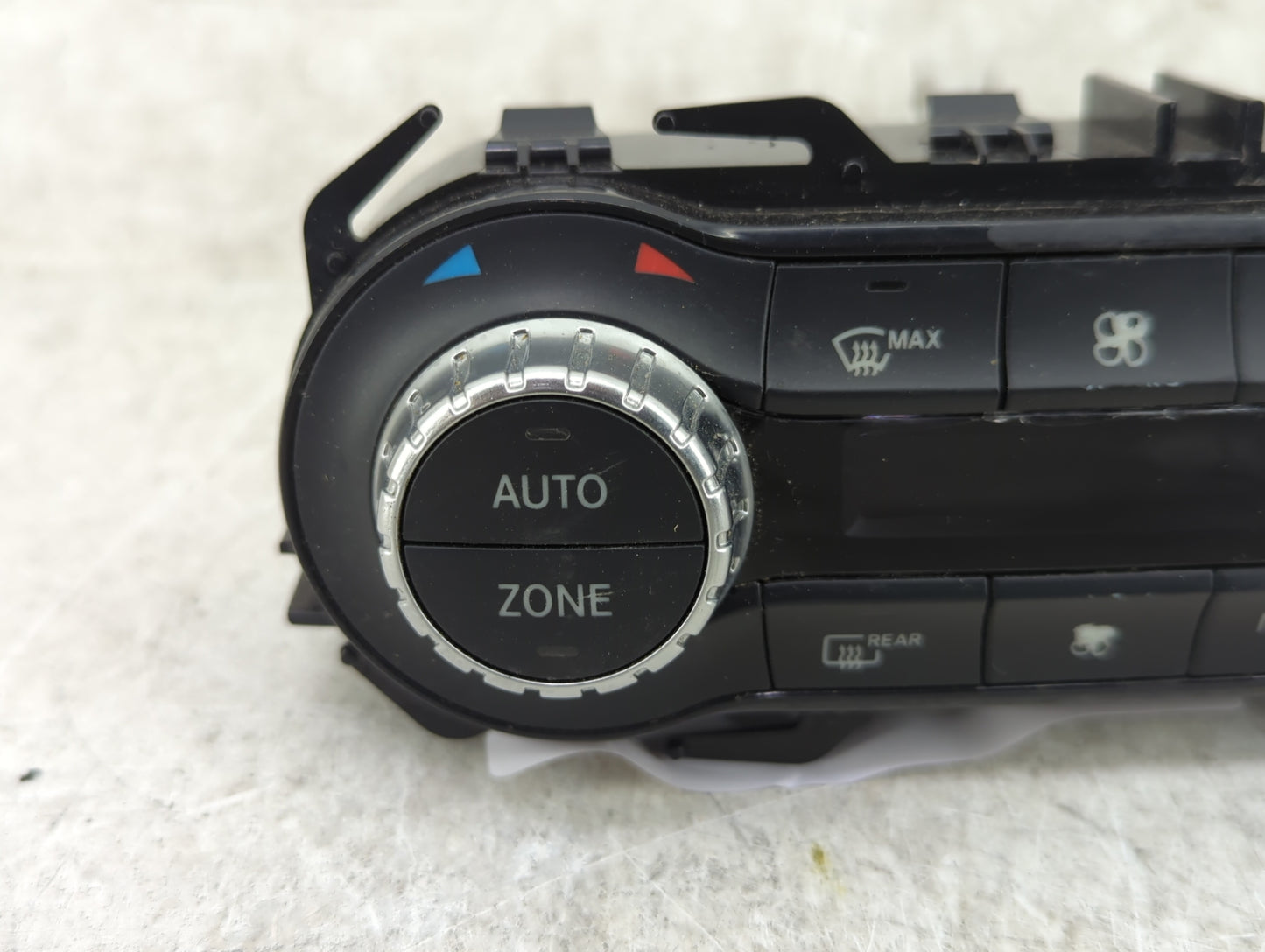2014 Mercedes-Benz Cla250 Climate Control Module Temperature AC/Heater Replacement P/N:A246 901 09 05 A246 900 25 08 Fits OE