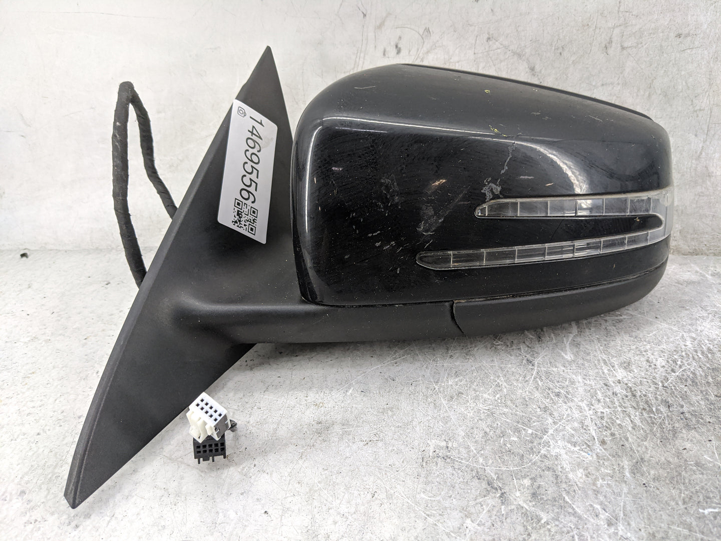 2014-2016 Mercedes-Benz Cla250 Driver Side View Mirror - Left Door Mirror OEM Used - Oemusedautoparts1.com